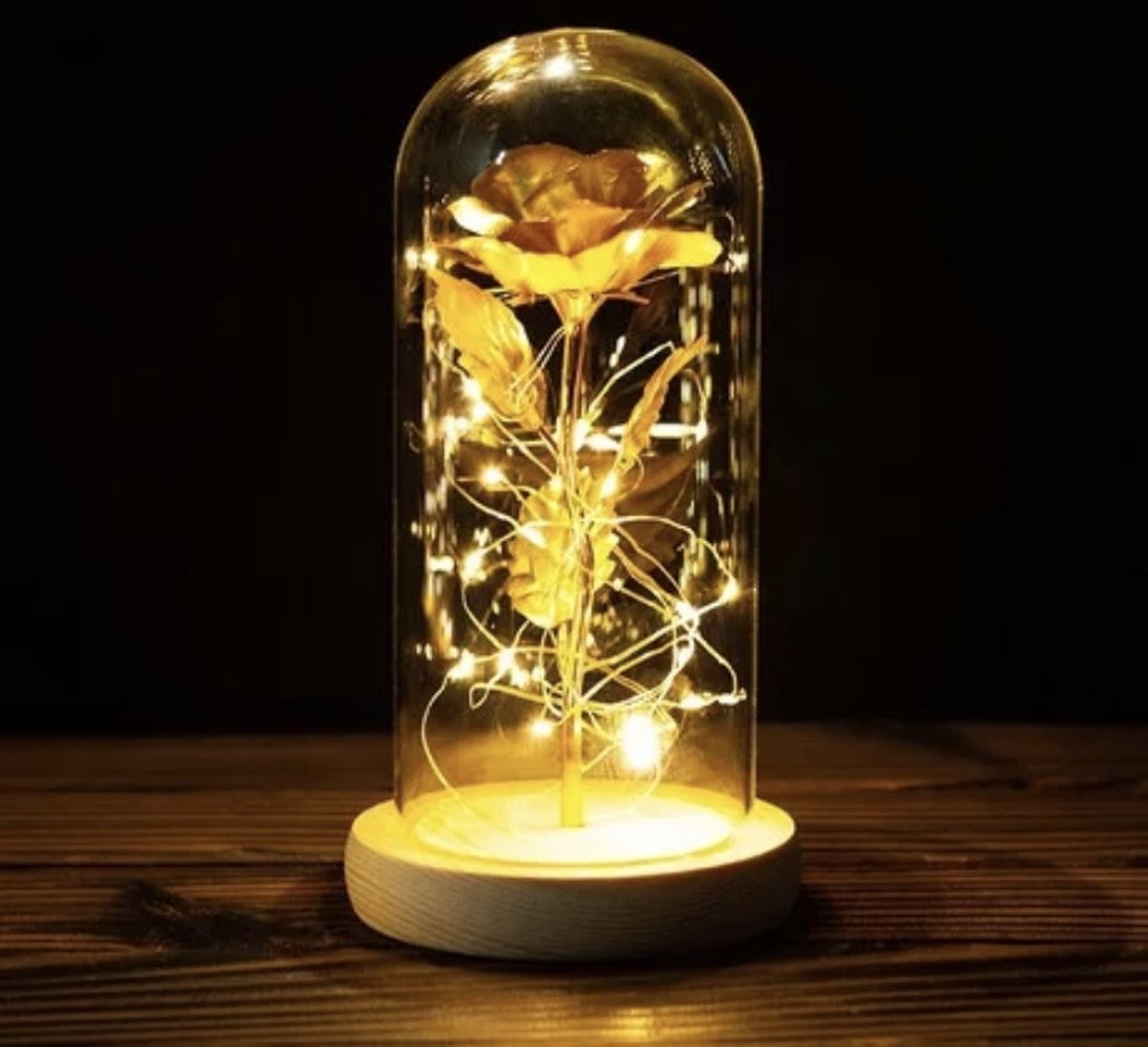 Gouden Roos in een glazen stolp met LED verlichting | Valentijn cadeautje | Valentijn decoratie | verjaardag cadeau | voor haar | voor hem | love | liefde | Valentijns